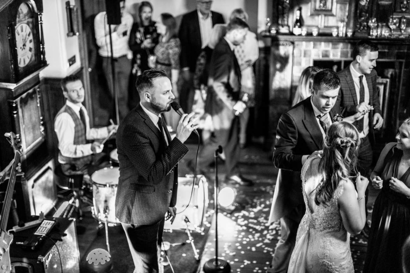 Dukes of Swing performing